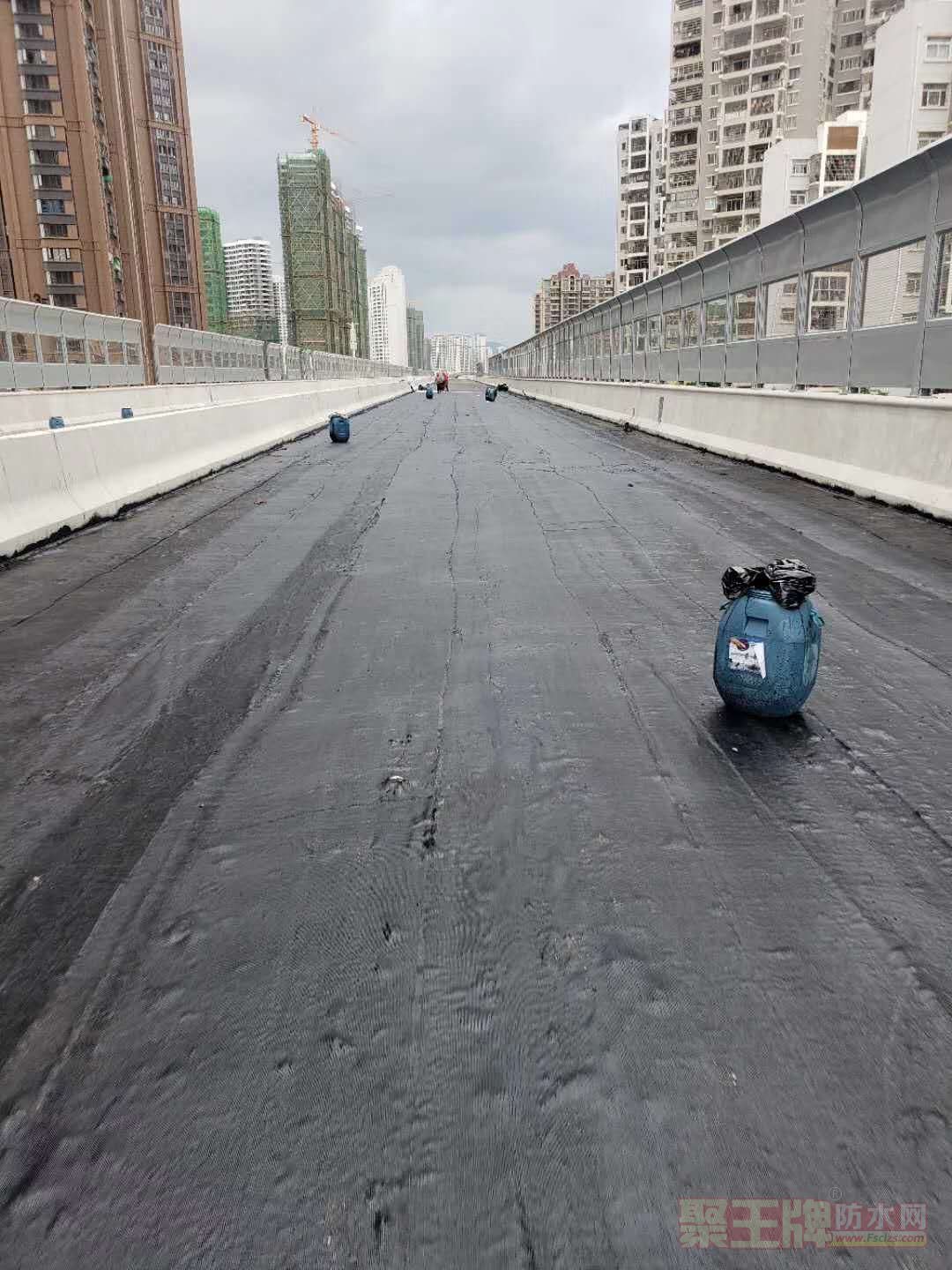 PB-1聚合物改性沥青防水涂�1.jpg